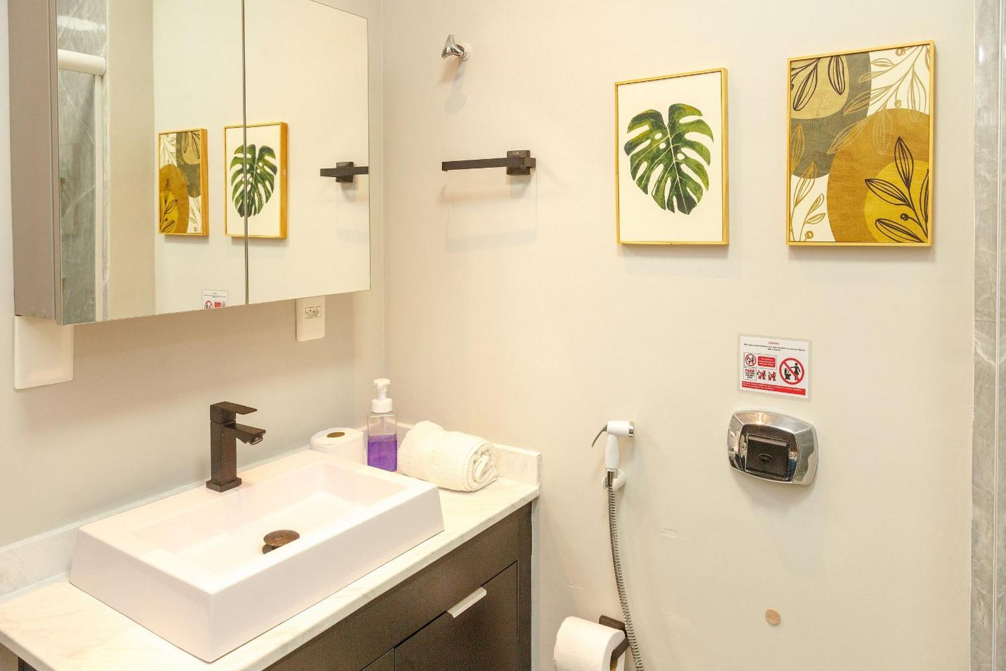 2 Quartos 200m Da E Ao Lado Dos Shoppings Leblon Apartemen